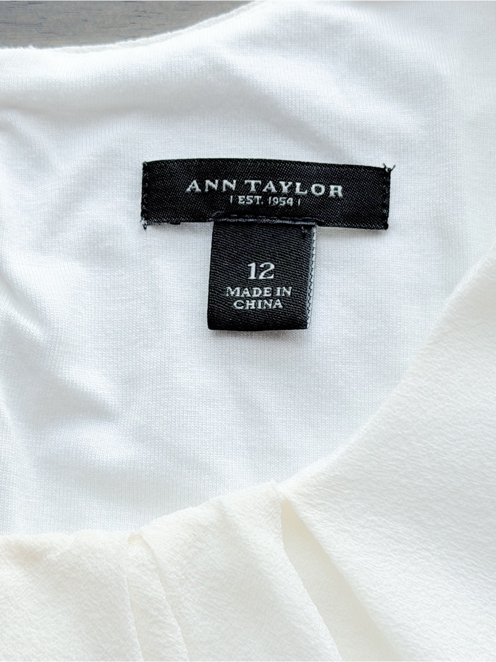 Ann Taylor 100% Silk Chiffon Blouse Ivory Pleated Puff Sleeve Size 12 - Picture 7 of 10